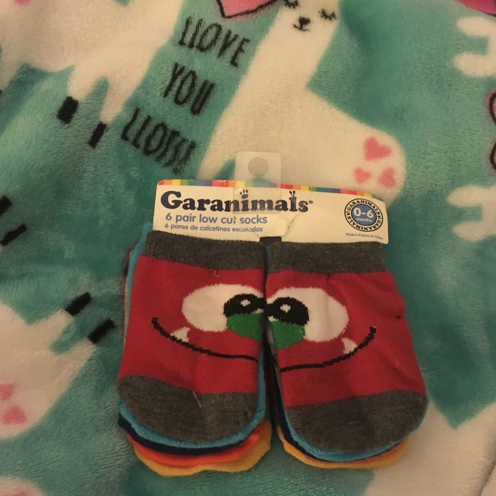 💝Free💝 0-6 month baby socks!! Monsters!!